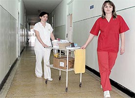 Asistente medicale sunt pe punctul de a emigra din cauza salariilor mizere