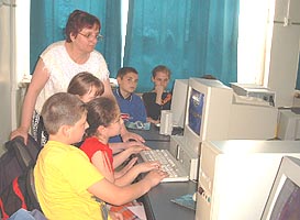 Informatica - o prioritate in Scoala "Avram Iancu" - Virtual Arad News (c)2007