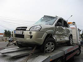 Jeep-ul accidentat de tramvai a fost transportat la service