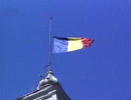 Steagurile tricolore au fost coborate in berna in ziua de doliu national