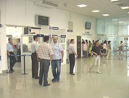 Cativa pasageri Blue Air au ramas fara bagaje pe Aeroportul Arad