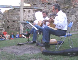 Concert la Cetatea Soimos sustinut de oaspetii din Carei