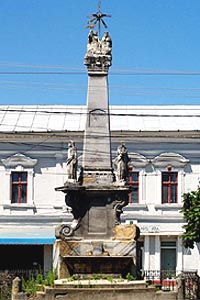 Monumentul "Sfanta Treime" din Aradul Nou