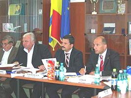 Nicolae Iotcu ocupa si functia de vicepresedinte al CDR