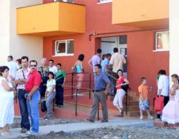 128 de familii au intrat ieri în posesia cheilor la noile apartamente ANL
