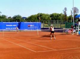 Aradul găzduieşte pentru al şaselea an consecutiv două turnee de tenis din cadrul Circuitului Internaţional al României