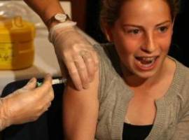 Campania de vaccinare se află la cea de-a doua încercare, după ce anul trecut doar 24 de fetiţe din tot judeţul Arad au beneficiat de vaccin