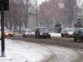 Din cauza zăpezii, în municipiu, traficul ieri a fost extrem de îngreunat