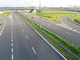 Guvernul speră să obţină o finanţare nerambursabilă şi astfel să realizeze în 2 ani autostrada Arad-Timişoara