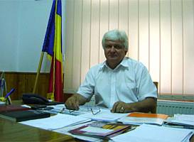 Primarul Ionel Pasca prezinta proiectele de reabilitare a localitatii Chisindia