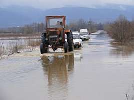 Sute de hectare de teren au fost inundate in urma ploilor de la sfarsitul saptamanii trecute