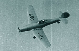 Avionul RG 7 in plin zbor demonstrativ - Iasi, 1960
