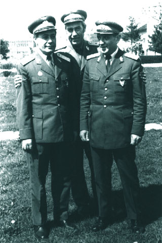 Iulie 1978, la Bacau, cu doi camarazi