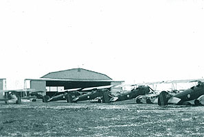 Iunie 1940, aerodromul Otopeni, linia avioanelor de scoala